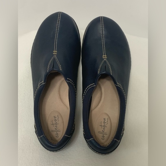 COLLECTION by CLARKS ULTIMATE COMFORT SLIP-ONS - SZ. 9 XW - Picture 2 of 9